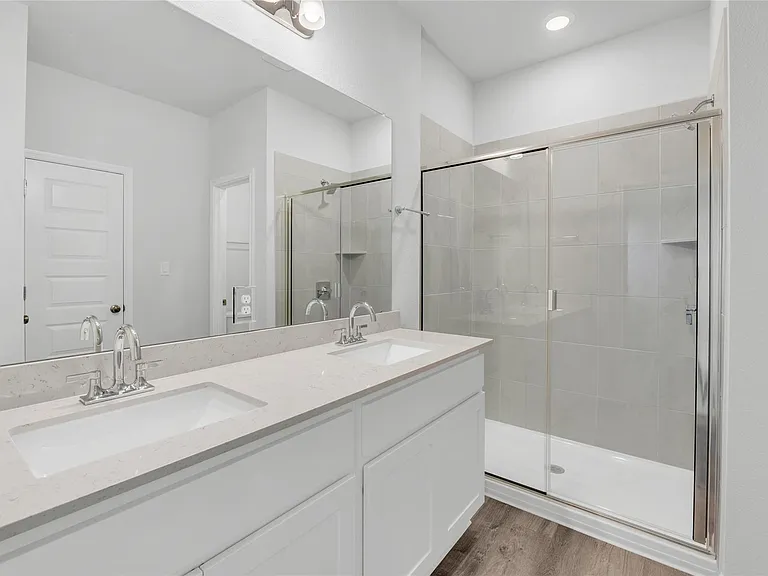 2412 Ekvall Dr — Photo 8