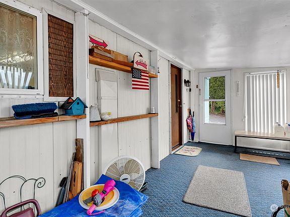 4th image of 1200 Lincoln Street #195