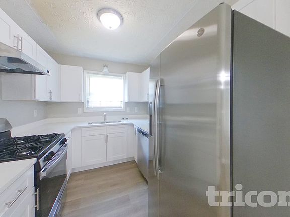 5th image of 134 Belair Trl