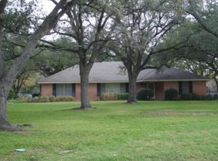 211 S Judson Ave, Navasota, TX 77868