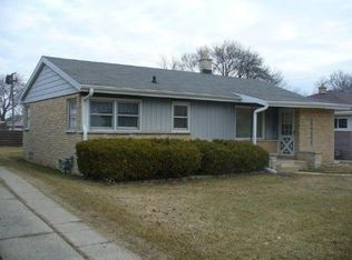 8708 W Lawrence Ave, Milwaukee, WI 53225