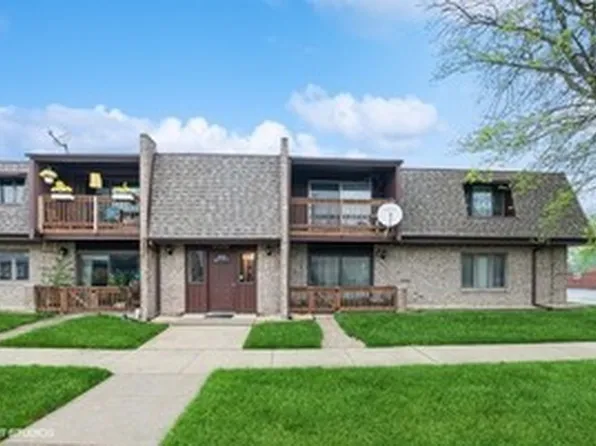 9147 S Roberts Rd APT 205, Hickory Hills, IL 60457