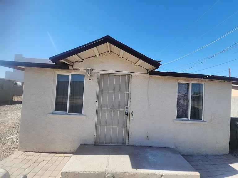 903 W Yuma St — Photo 2