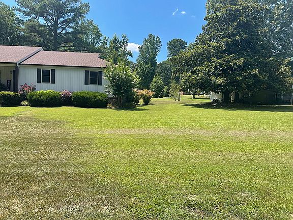 4th image of 52 Magnolia Dr