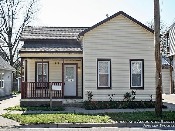 2nd image of 253 Straight Ave NW