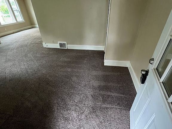 3rd image of 10718 Bernard Ave #10718