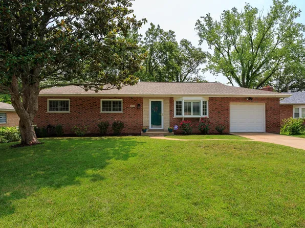 9130 Fort Donelson Dr, Saint Louis, MO 63123