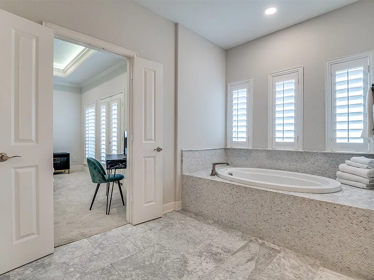 7525 Renaissance Blvd — Photo 14