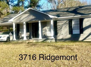 3716 Ridgemont Rd, Memphis, TN 38128