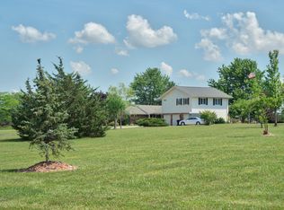 603 Wren Rd, Bloomington, IL 61704