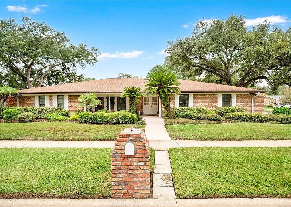 1st image of 231 WHITE OAK CIRCLE