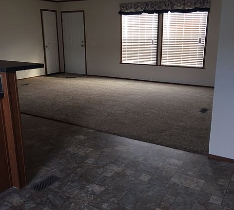 3rd image of 263 Rockford Cir