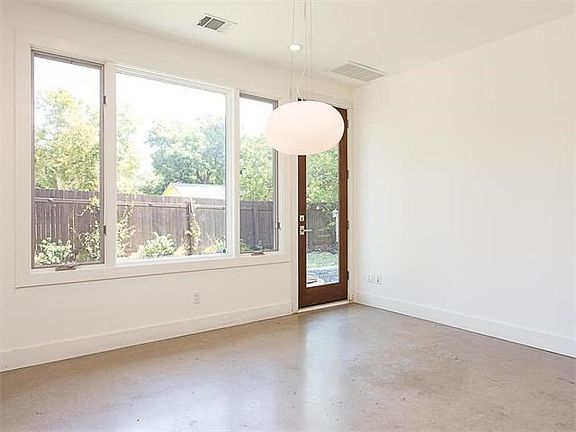 4th image of 5309 Guadalupe St #B