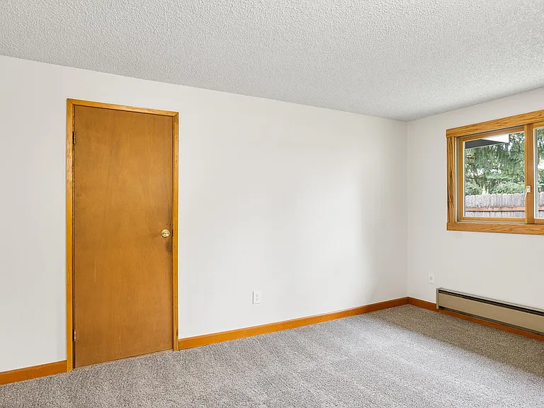 5012 NE 1st Ct — Photo 17