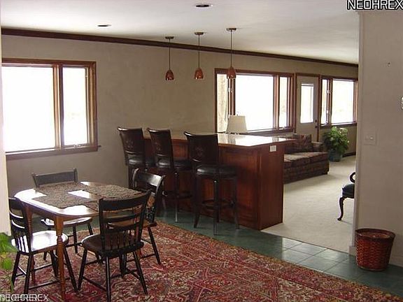 4th image of 31000 Summit Ln