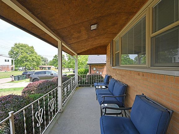 5th image of 2893 Kingman Dr