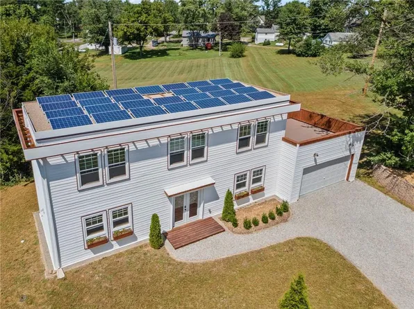 1005 Sycamore Dr, Maysville, MO 64469