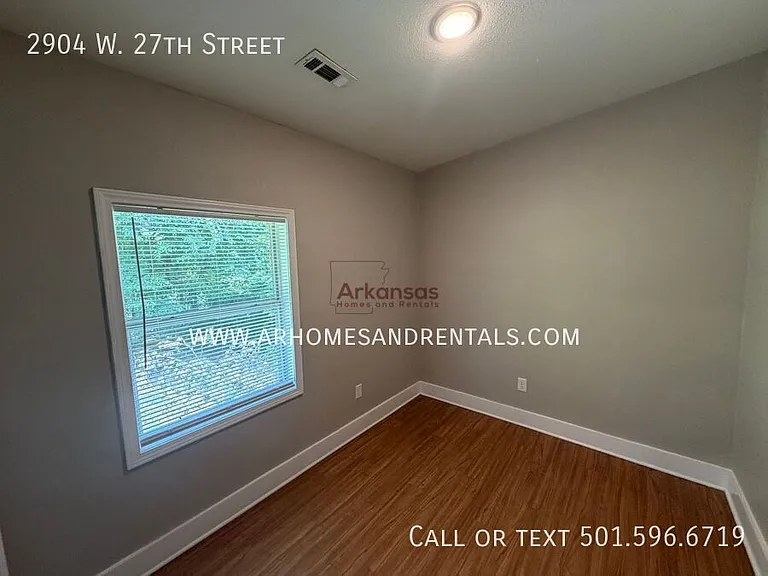 2904 W 27th St — Photo 12