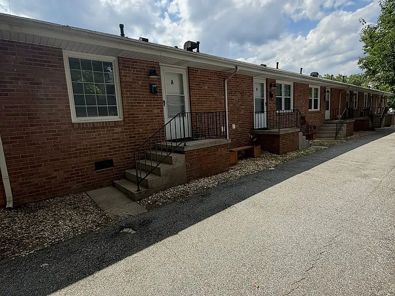 602 Fairmont St — Photo 16