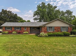 4395 Old Carriage Rd, Flint, MI 48507