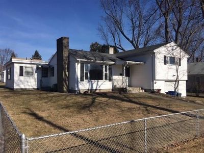 28 E Barrows St, Cumberland, RI, 02864