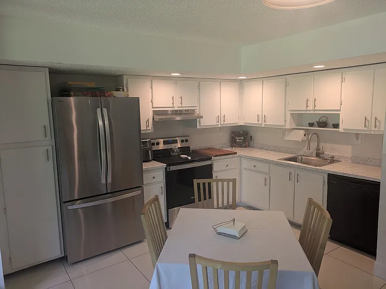 8075 SW 107th Ave #111 — Photo 3