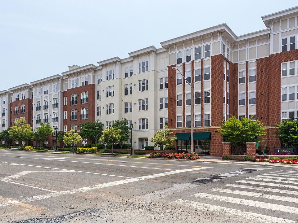 1st image of 2655 Prosperity Ave APT 126