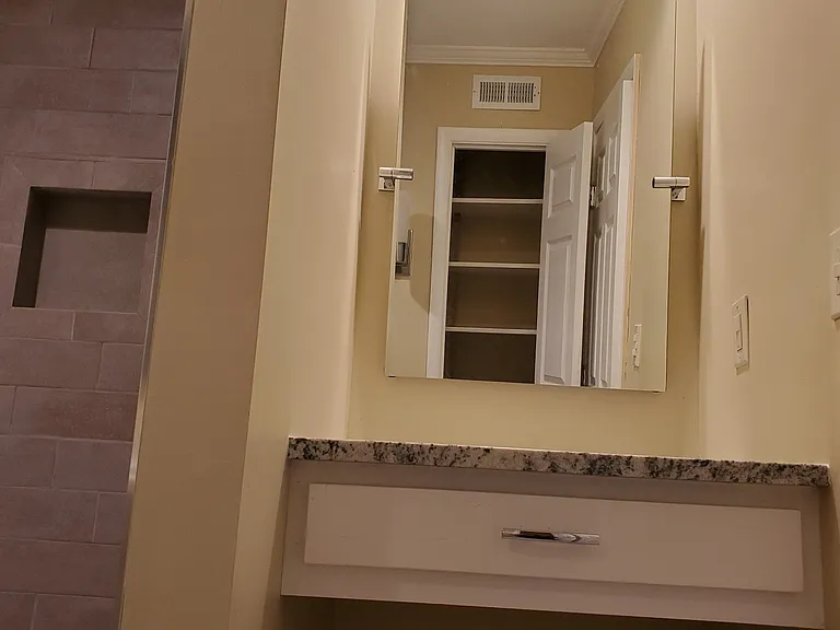 303 Pleasant Dr — Photo 12