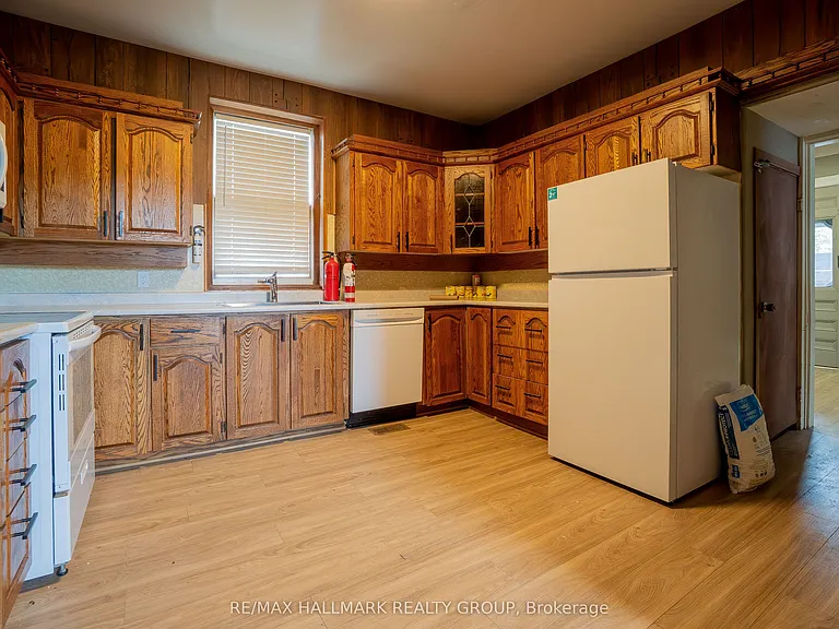 2590 Carp Rd — Photo 9