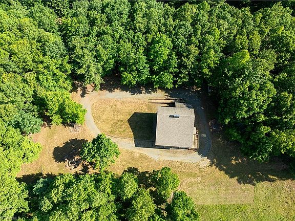 4th image of 576 Lake Vista Dr