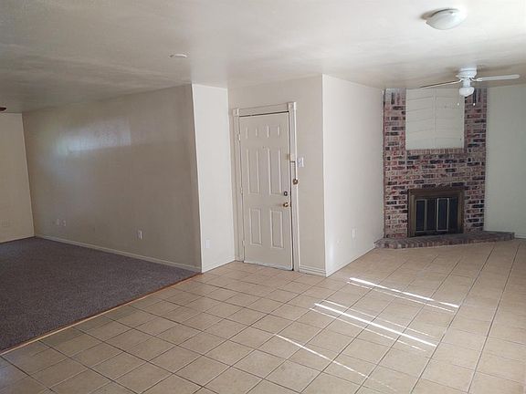 5th image of 315 Halifax Ct