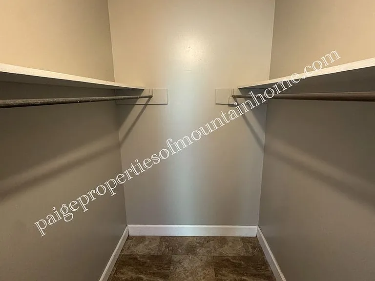 517 E 13th St #519 — Photo 10