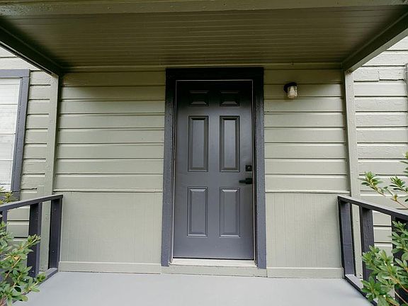 3rd image of 1308 N Rockisland St