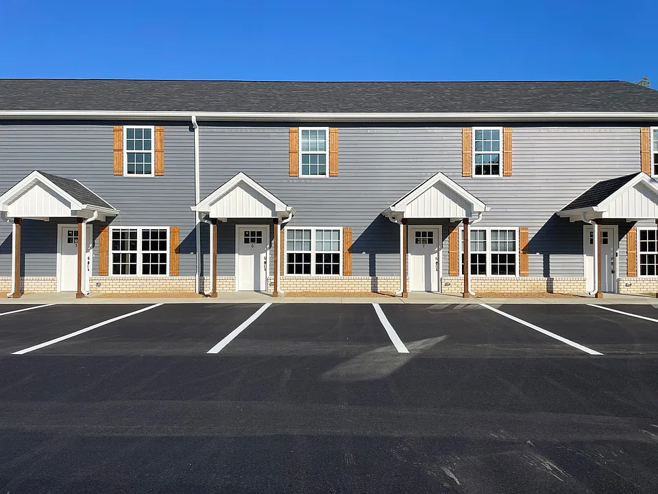 1080 Packing House Rd #14