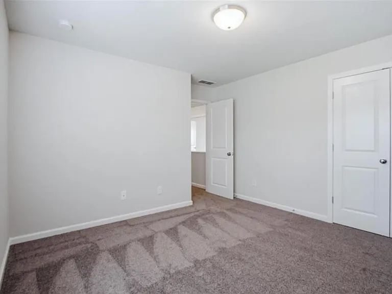 585 Summit Point — Photo 19