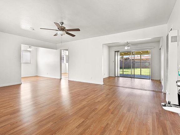 3rd image of 44639 Andale Ave