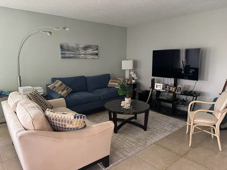 7 Greenway Vlg N #107 — Photo 8