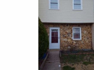 2004 Point Hamlet Rd, Newark, DE 19702