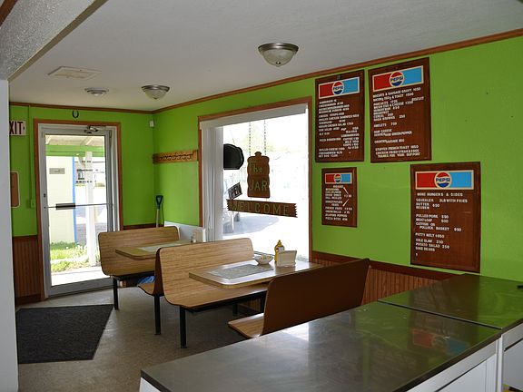 3rd image of 124 N Main St