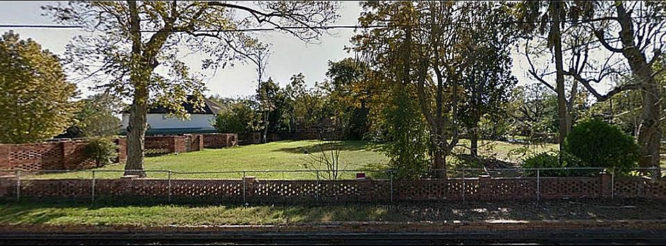 1st image of 502 Grandberry St