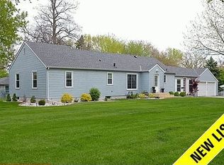 5124 108th St W, Bloomington, MN 55437