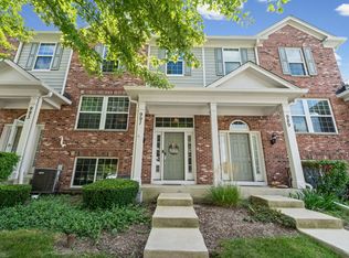 991 Reserve Dr, Elgin, IL 60124