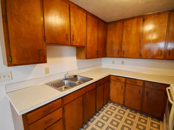 The Garden Apartments 940, 940 W Vine St APT 2, Lebanon, OR 97355