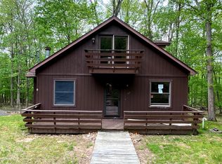 162 Grouse Ridge Ln, Drums, PA 18222