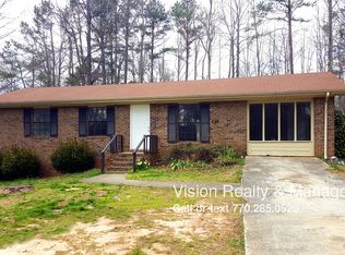225 Pine Hill Dr, Carrollton, GA 30116