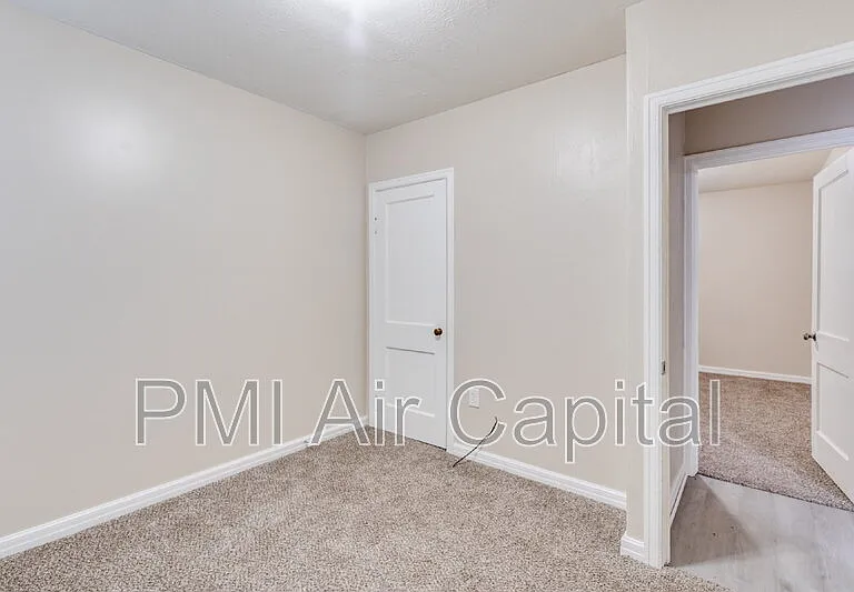4910 E Gilbert St — Photo 6