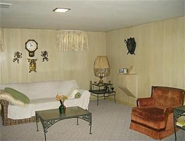 5th image of 3193 Highland Ave