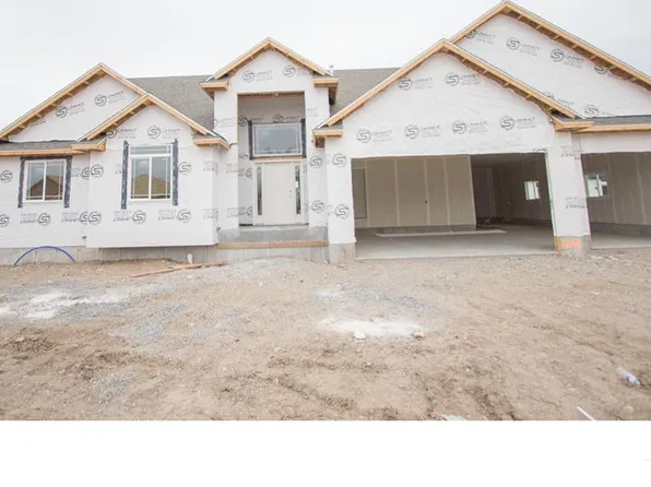 1660 Tide Pool Dr, Idaho Falls, ID 83404