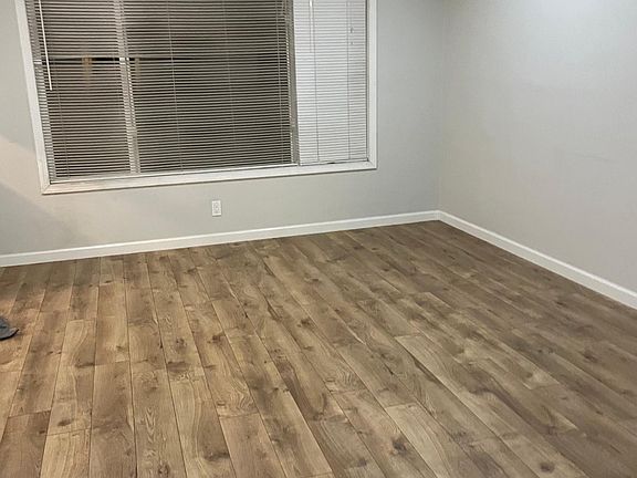 2nd image of 1453 N Eastern Ave #1