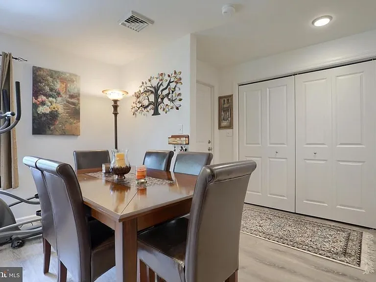 1500 Wilson Ave — Photo 61